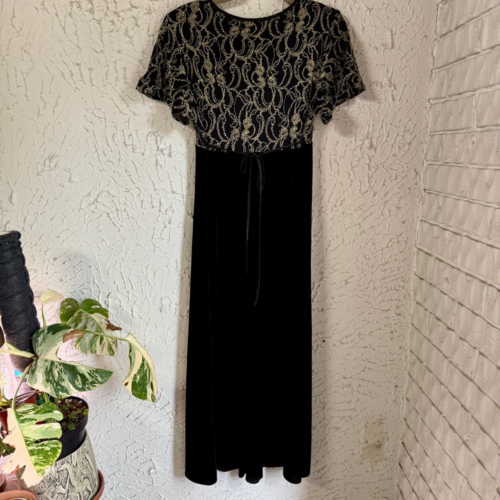 Vintage Molly Malloy Black and Gold Maxi Dress - Picture 8 of 11